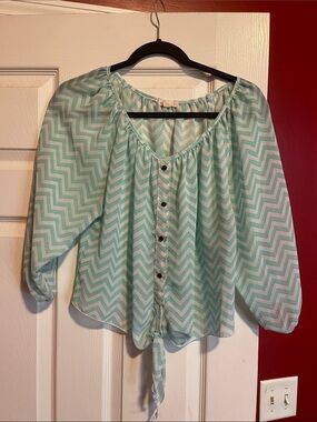 L8teR Mint Chevron Button-Front Peasant Blouse